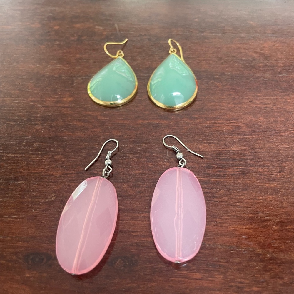 2 sets of earrings